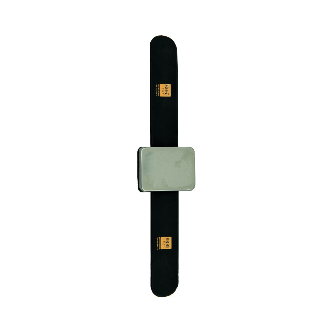 Black hair straightening comb with metal plate for salon styling