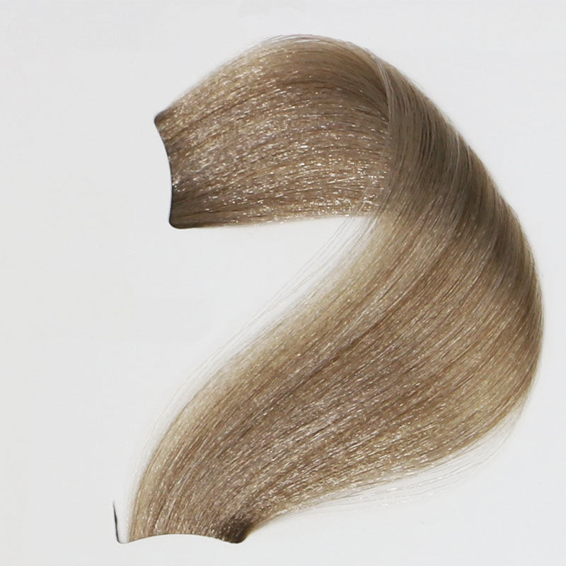 Smooth ash blonde hair swatch with subtle shimmer, ideal for European beauty styling